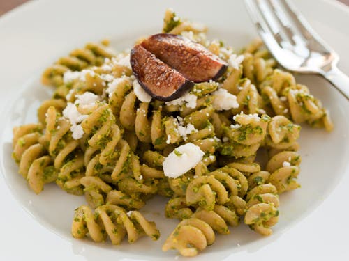Arugula Pesto Pasta with Roasted Figs recipe