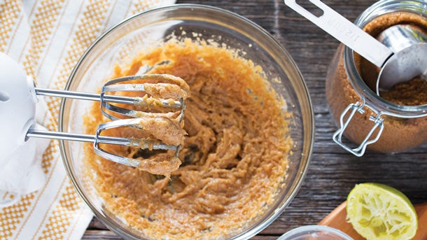 ginger-lime-sugar-scrub_mixed-ingredients_option-2