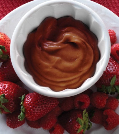 https://cdn.cleaneatingmag.com/wp-content/uploads/2015/07/chocolate-sea-salt-dip-image.jpg?width=730