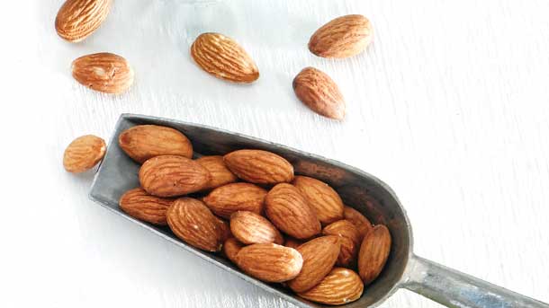Clean-Eating-03A2 almonds