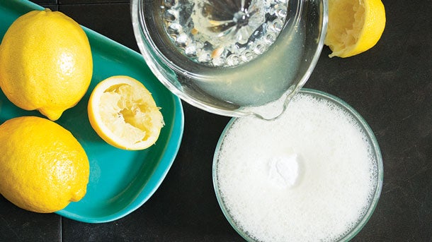 lemonbath&tubscouringscrub_hotforfood_step-2-(option-1)