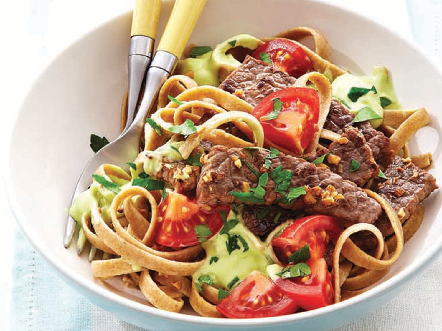 Guacamole Fettuccine with Sautéed Beef Strips Recipe