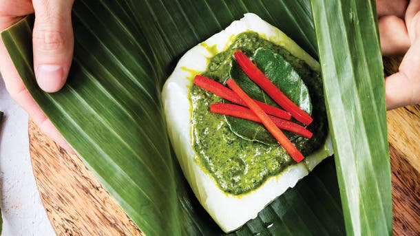 Banana leaf green curry fish