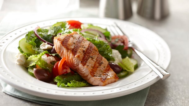 Greek Salad with Grilled Chicken