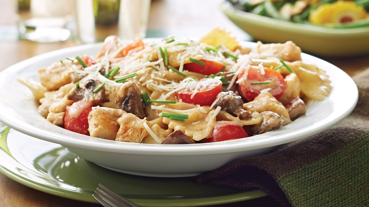Creamy Chicken Pasta with Mascarpone Cheese & Cherry Tomatoes Recipe