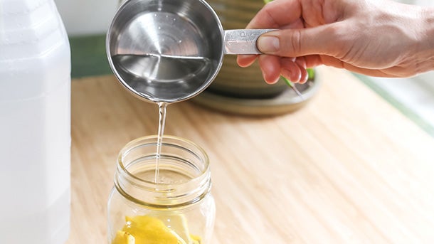 3-ingredient Glass Cleaner