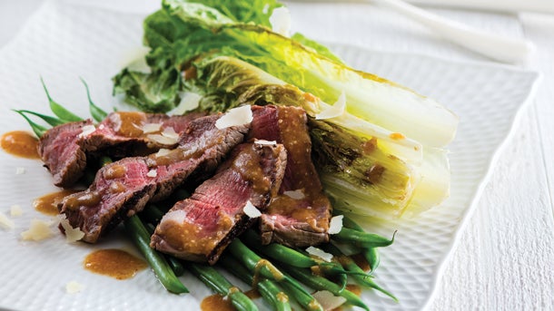 Steak with date sauce