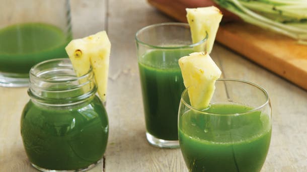 pineapple-dandelion-smoothie