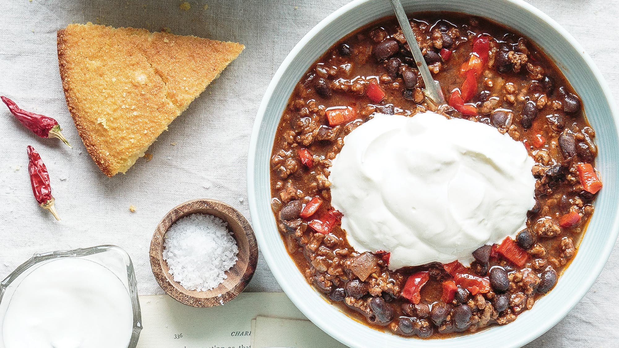 Slow Cooker Beef and Black Bean Chili with Corn Bread 67 web Slow-Cooker Beef Chili and Cornbread Recipe