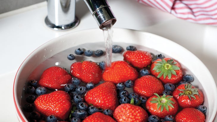 The Best Ways to Wash Fruits and Vegetables