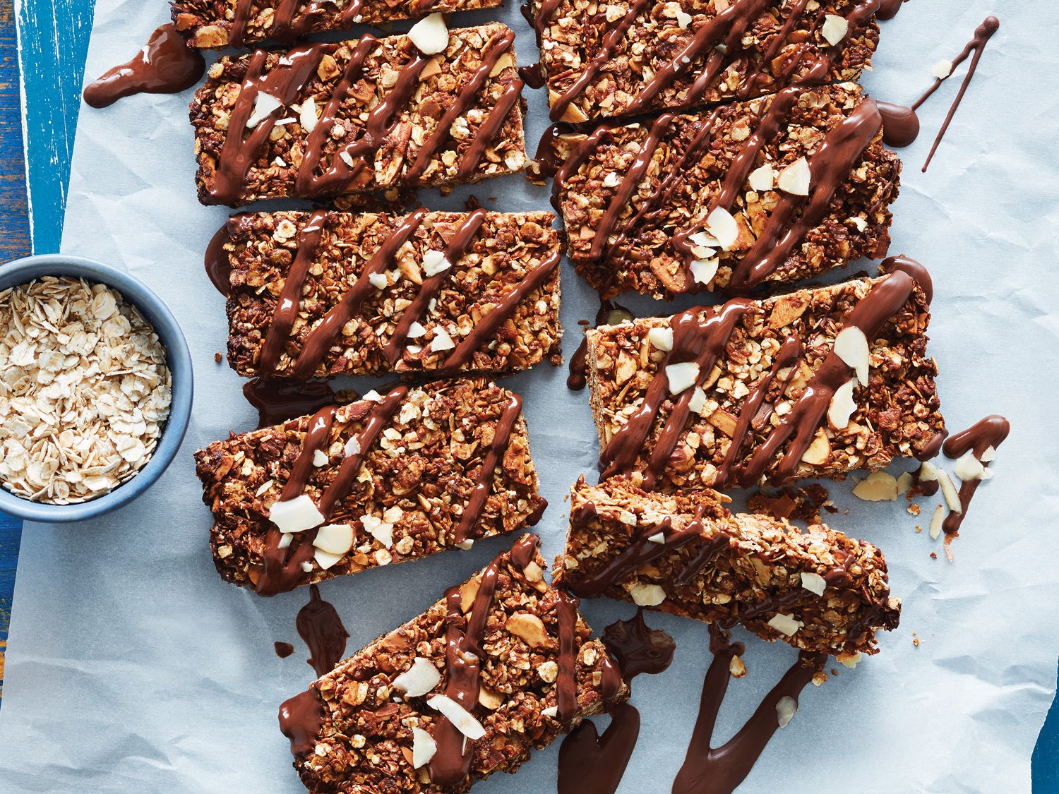Chocolate Chunk Almond Granola Bars – healthienut – Easy to follow  plant-forward recipes
