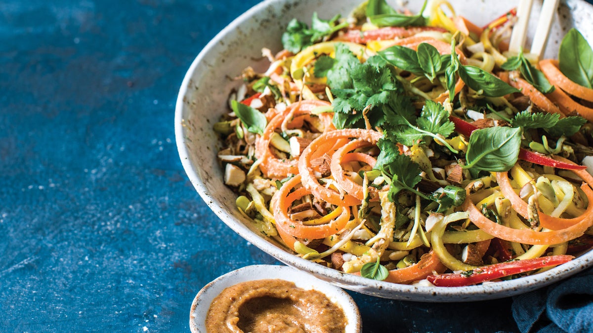 Raw Pad Thai with Almond Ginger Sauce - Clean Eating