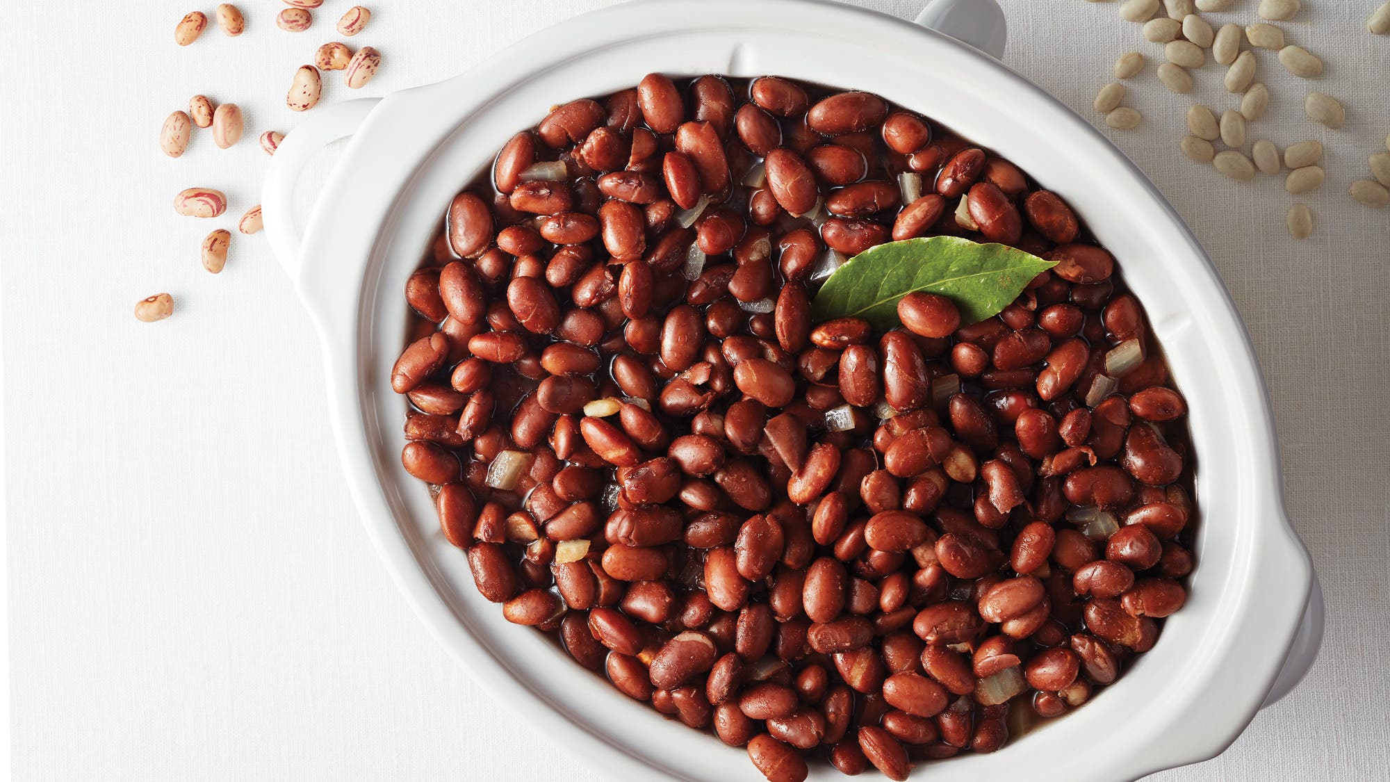 16BeansLead_001 Slow Cooker Beans