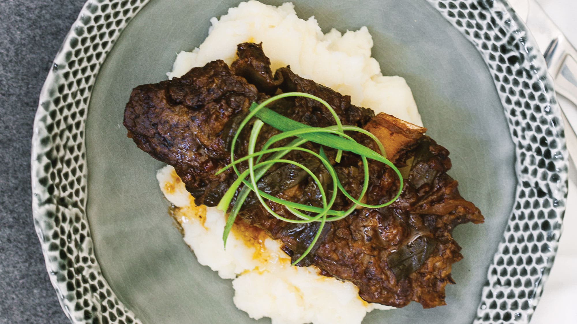 Slow cooker beef short ribs recipe