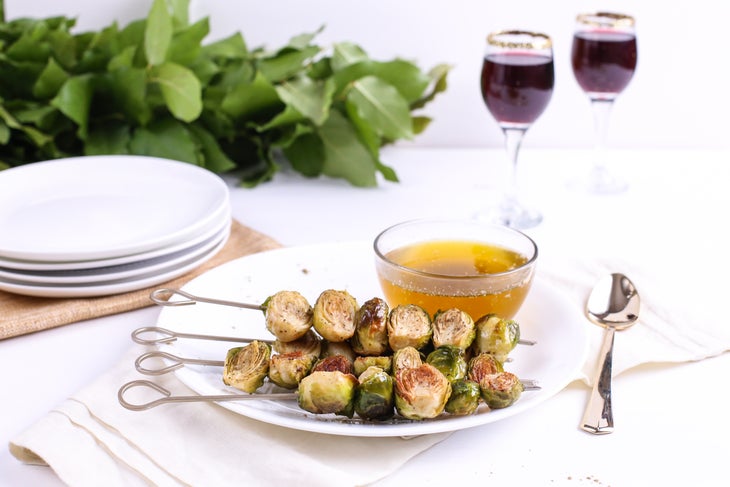simply-organic-holiday-15-organic-brussels-sprouts-with-sage-brown-butter-recipe-horizontal None