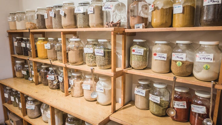 PLASTICS_Refill-Shop-Inset_Benoit-Daoust_85-WEB None