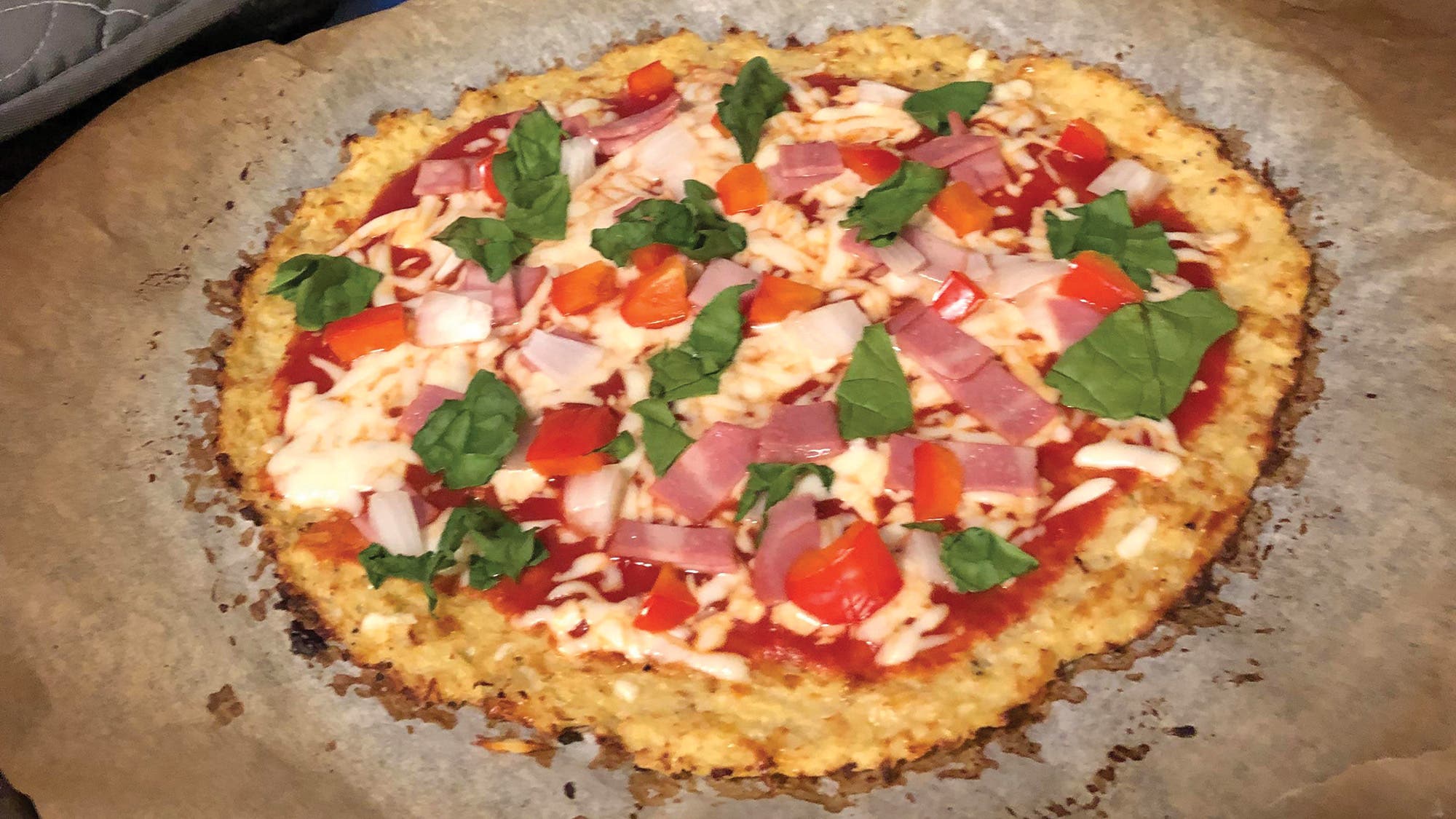 IMG_3719_resized Homemade pizza with cauliflower crust