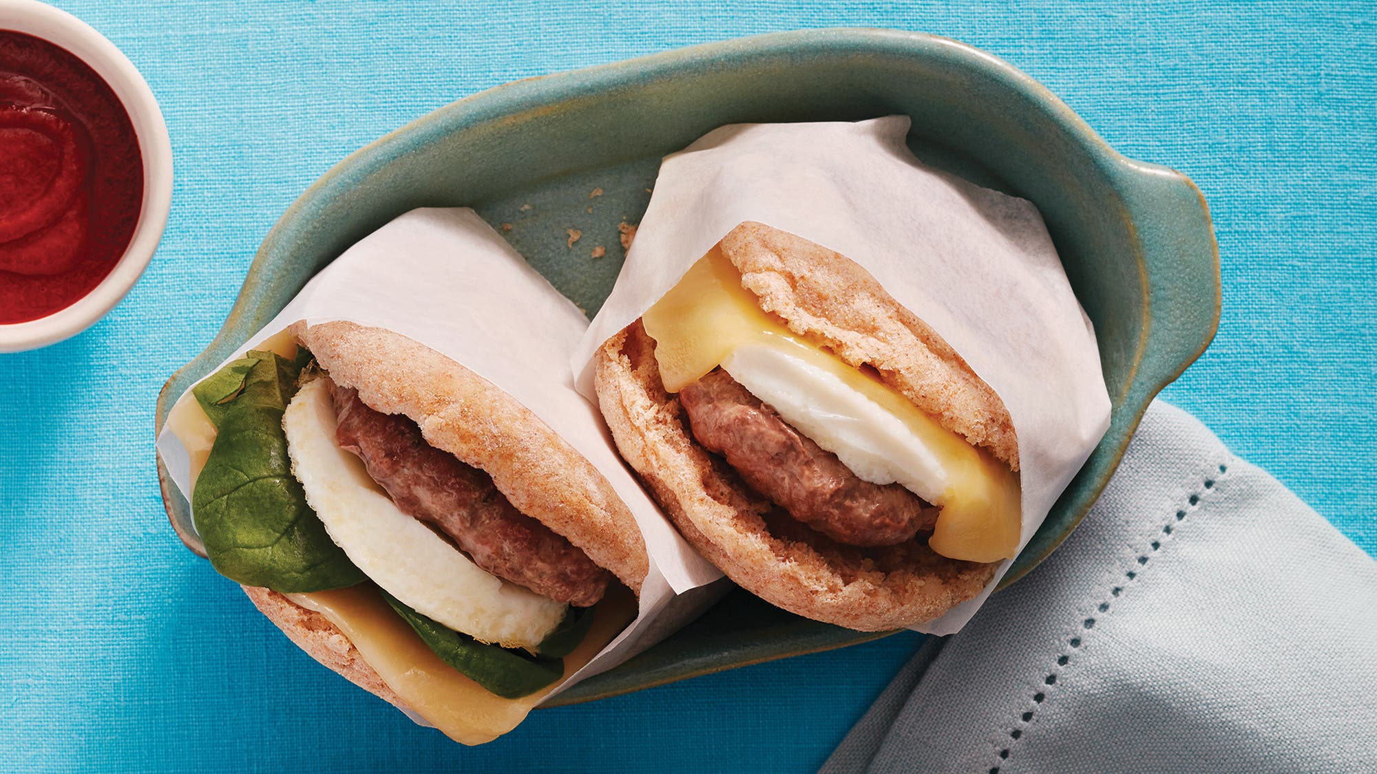 Sausage Egg and Cheddar Breakfast Sandwiches Sausage Egg and Cheddar Breakfast Sandwiches