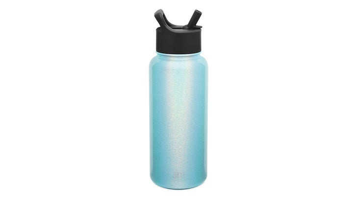 Gear-Simple-Modern-Water-Bottle_94-web Simple Modern’s 32oz Summit Water Bottle