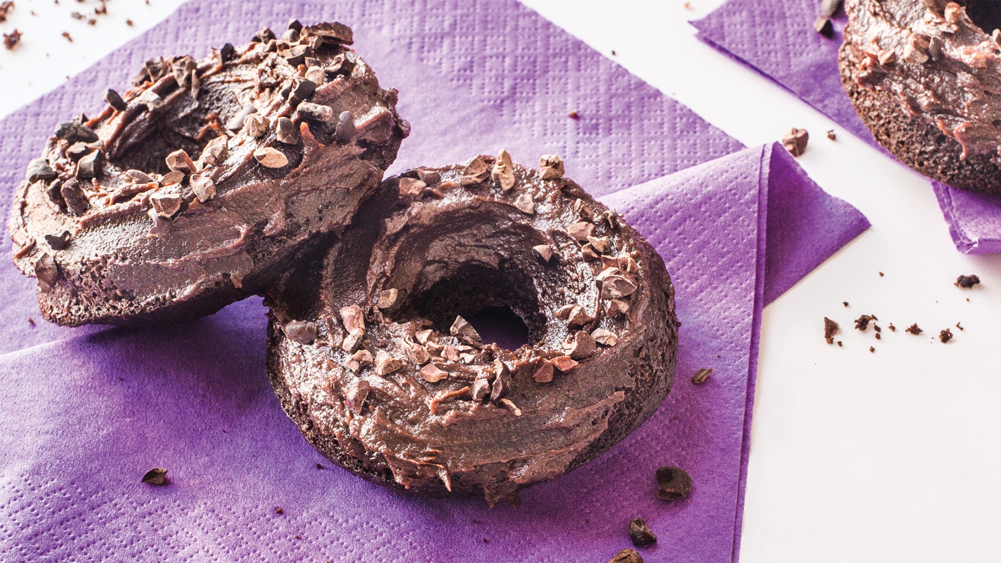 Triple Chocolate Donuts_82 Triple Chocolate Donuts wit Cocoa Date Frosting