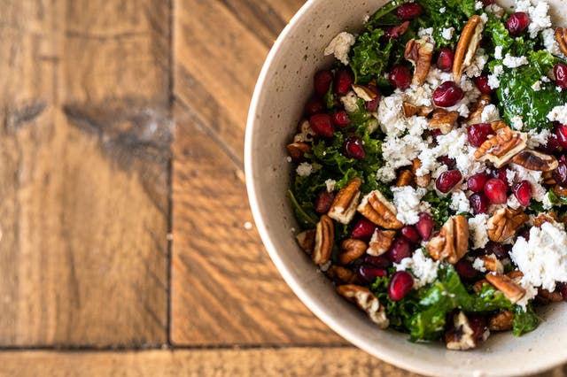 Mila Buckley's blog Hangry Woman features diabetes-friendly recipes, like this Massaged Kale Salad With Goat Cheese and Pomegranates.