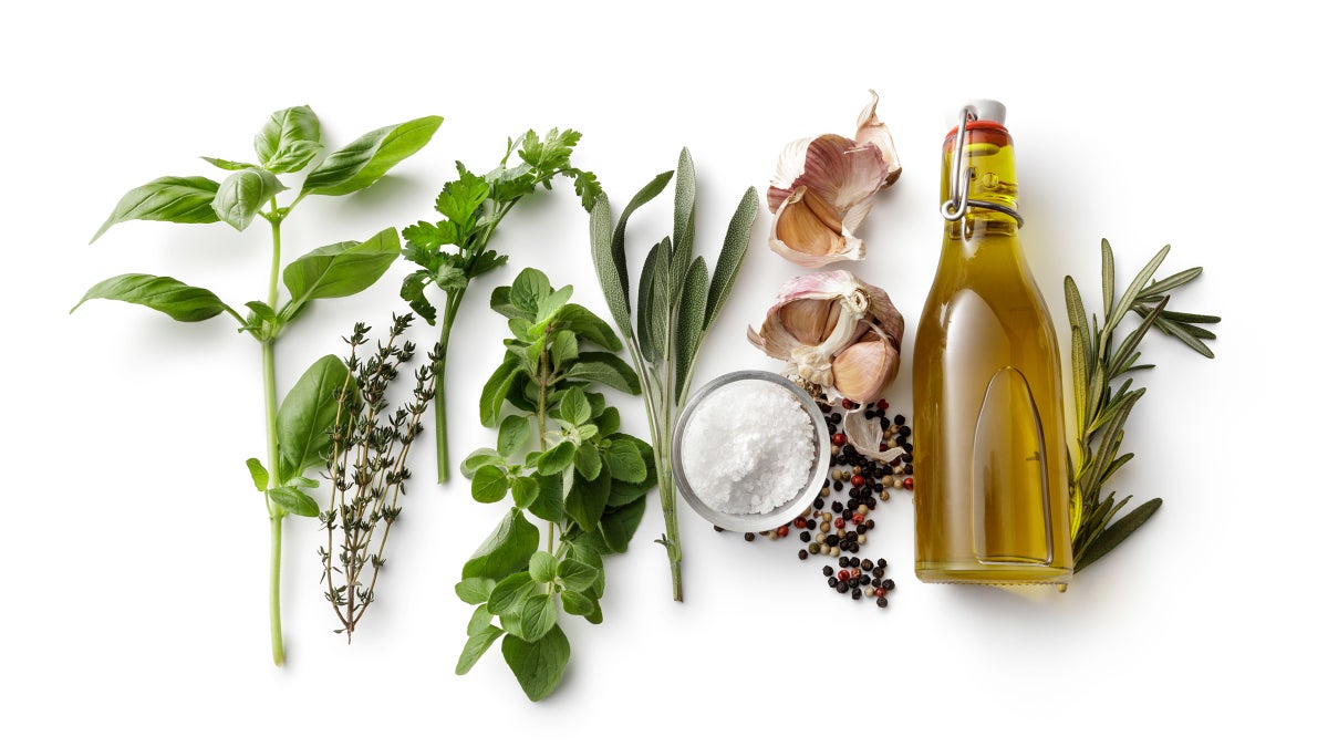 6 Chef’s Secrets to Making The Perfect Salad Dressing Clean Eating