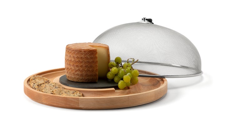Cheese board with cover