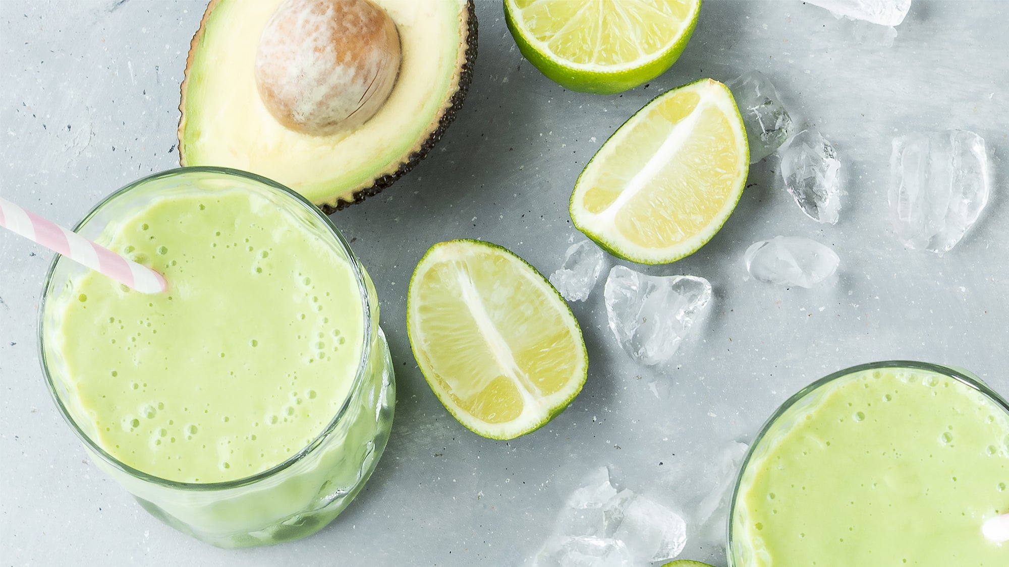Key lime pie shake with limes and avocados