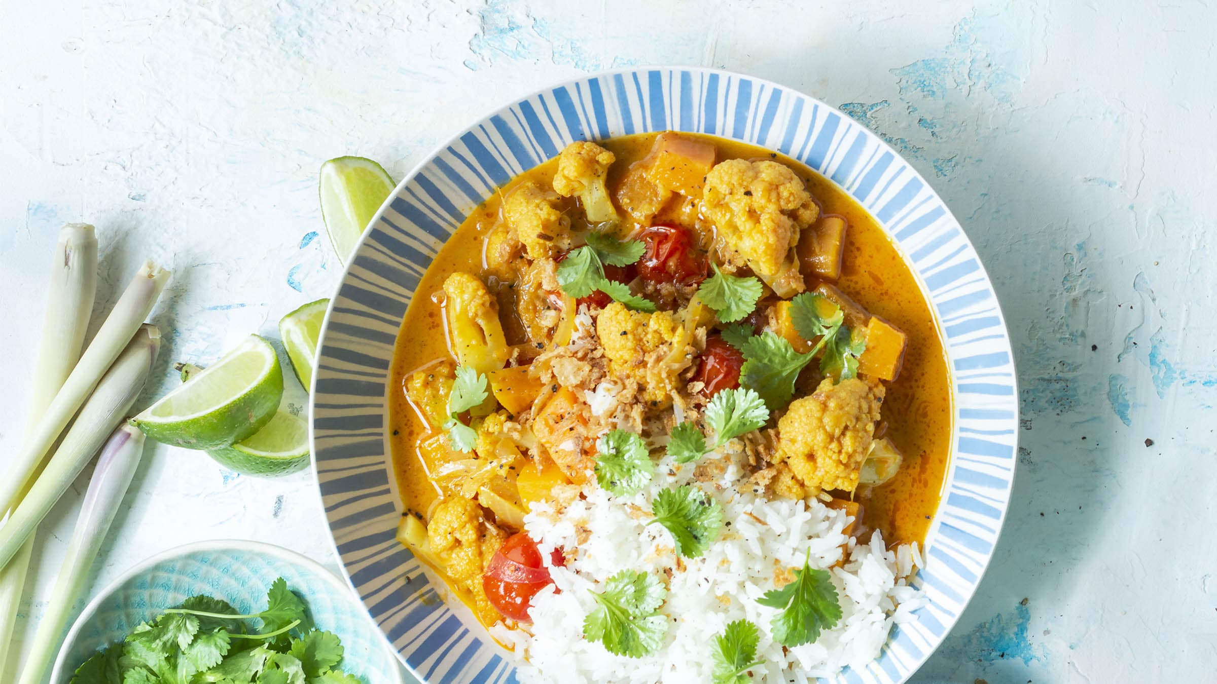 Thai yellow curry with vegetables