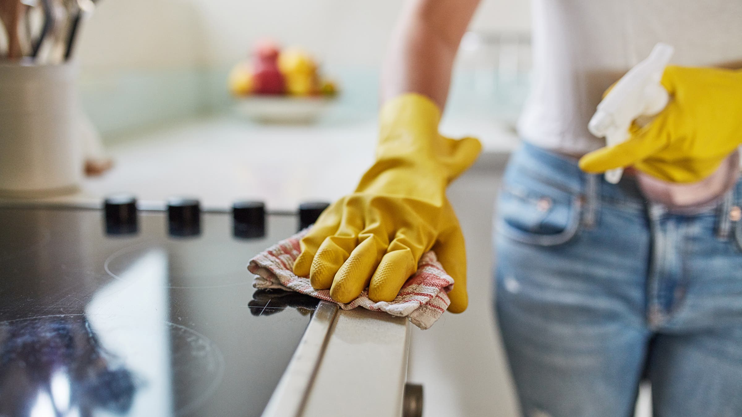 DisinfectingKitchen_1254788325_Feature.jpg?auto=webp&width=3840&quality=75&fit=cover